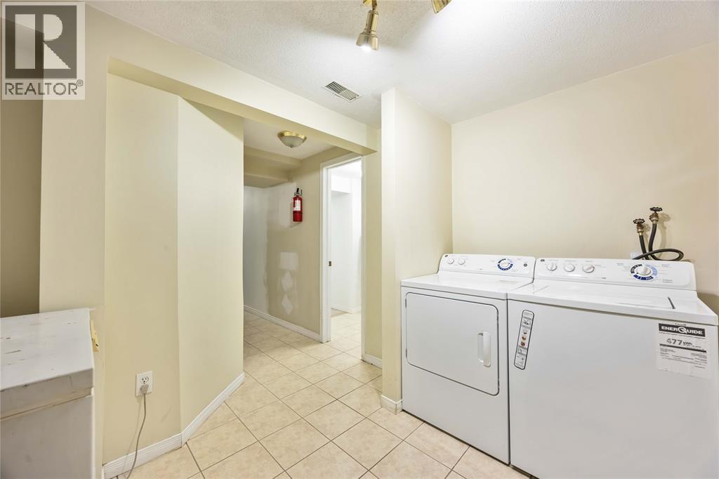 124 Fairview Place, Sarnia, Ontario  N7S 4E1 - Photo 26 - 25022468