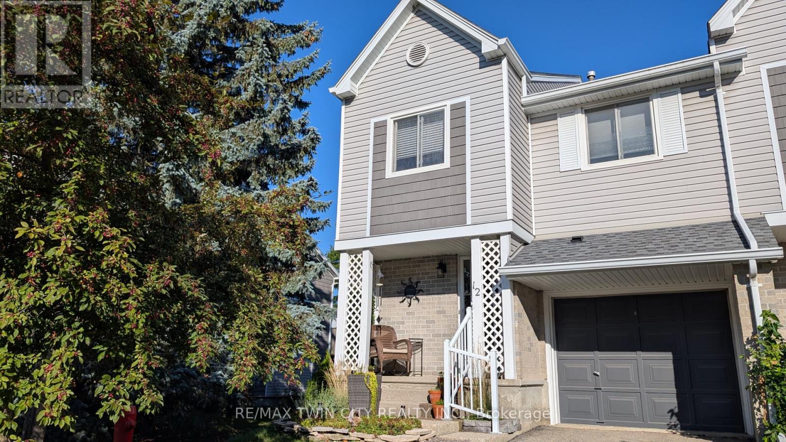 12 - 54 GREEN VALLEY DRIVE, Kitchener, Ontario