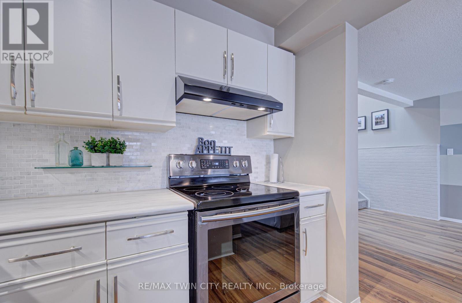 12 - 54 Green Valley Drive, Kitchener, Ontario N2P 1Z9 - Photo 16 - X12922576