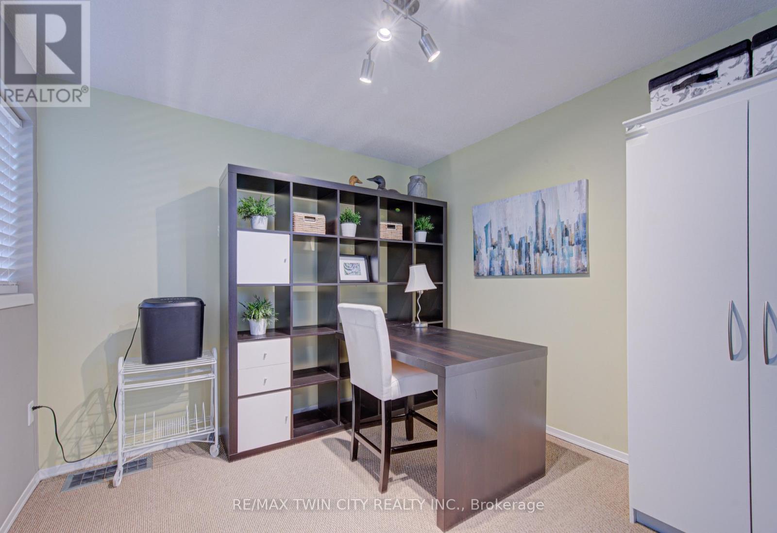 12 - 54 Green Valley Drive, Kitchener, Ontario N2P 1Z9 - Photo 21 - X12922576