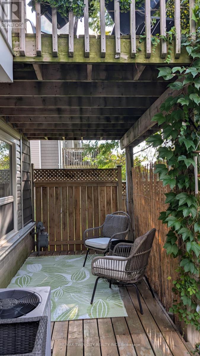 12 - 54 Green Valley Drive, Kitchener, Ontario N2P 1Z9 - Photo 27 - X12922576