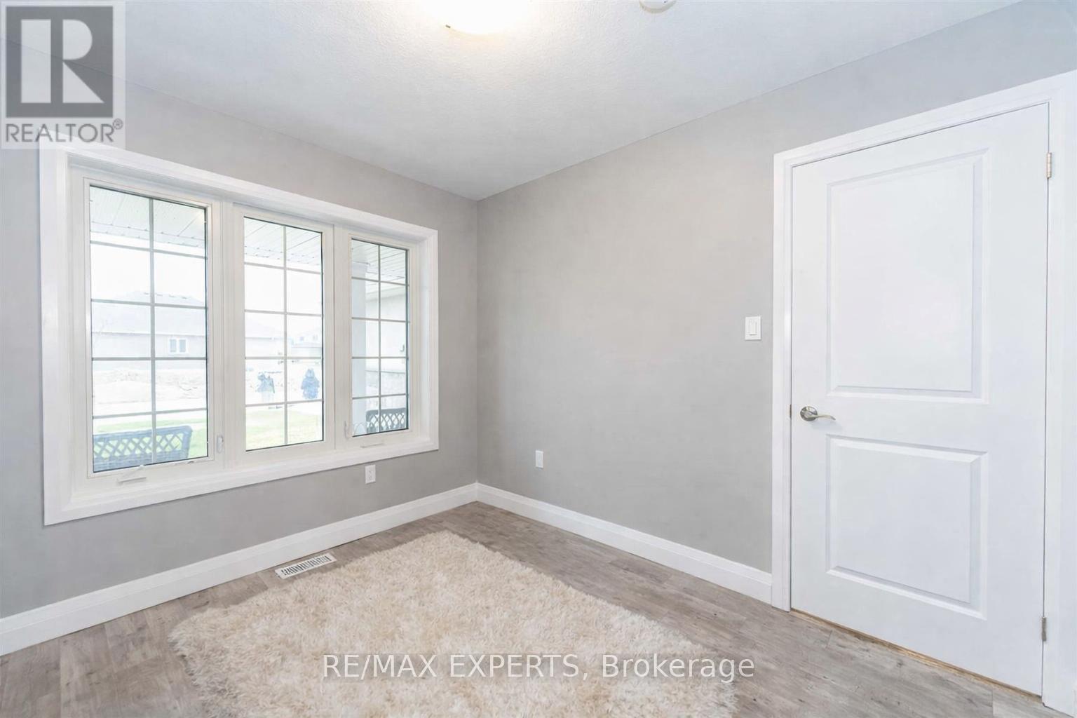 150 Bridge Crescent, Minto, Ontario  N0G 2P0 - Photo 6 - X12922588