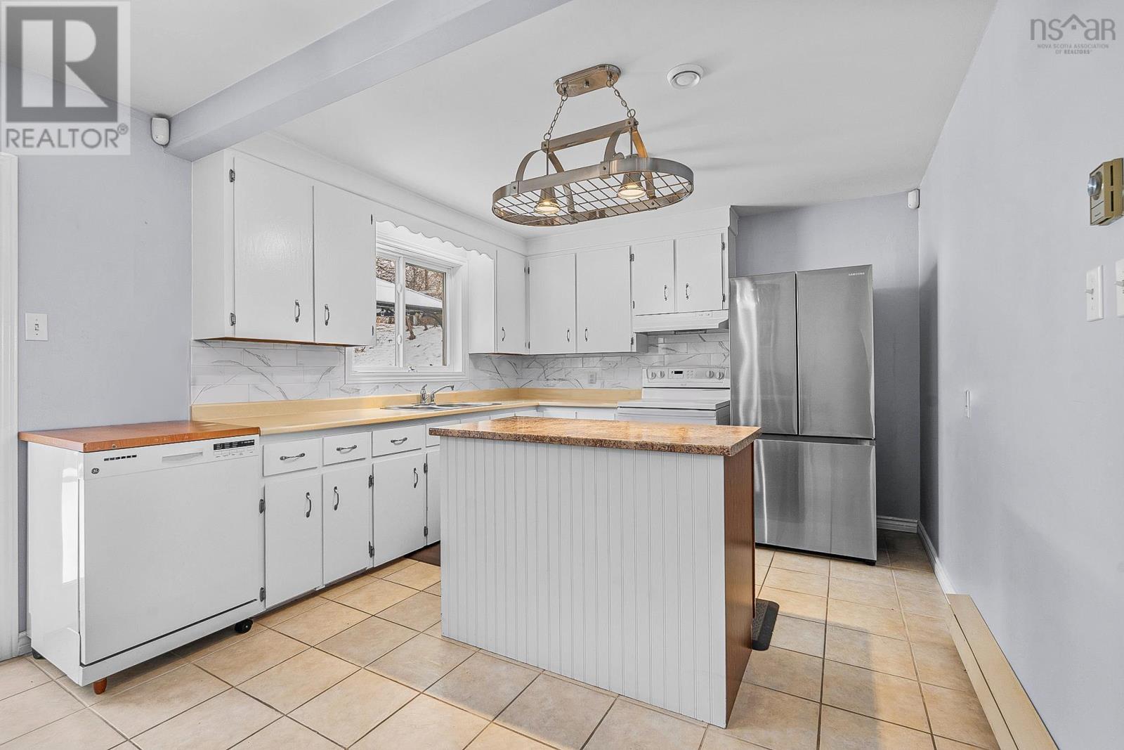 37 Hillcrest Avenue, Lower Sackville, Nova Scotia  B4C 1X2 - Photo 11 - 202604719