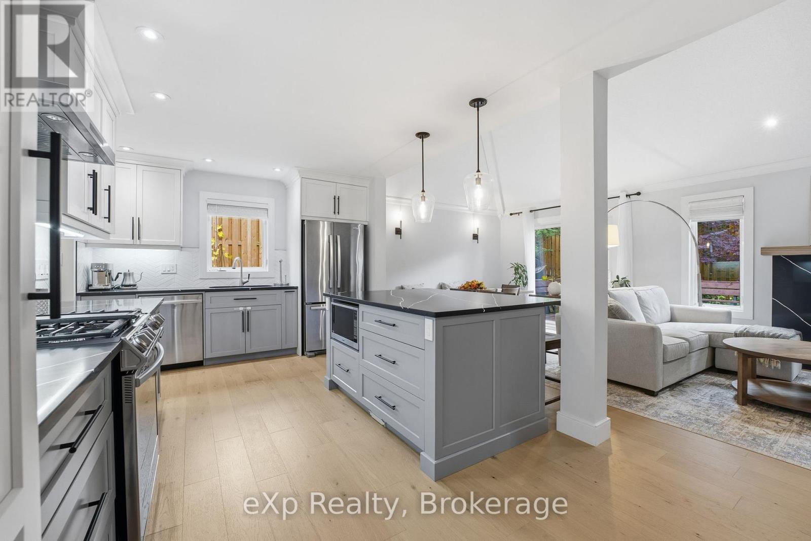 32 Dickinson Court, Centre Wellington, Ontario  N0B 1S0 - Photo 14 - X12913260