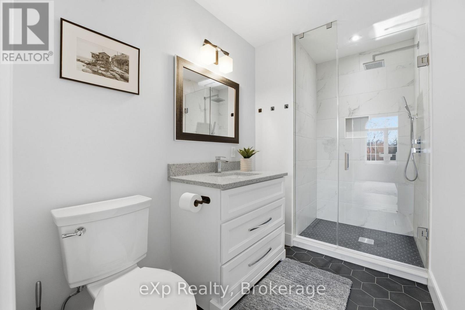 32 Dickinson Court, Centre Wellington, Ontario  N0B 1S0 - Photo 27 - X12913260