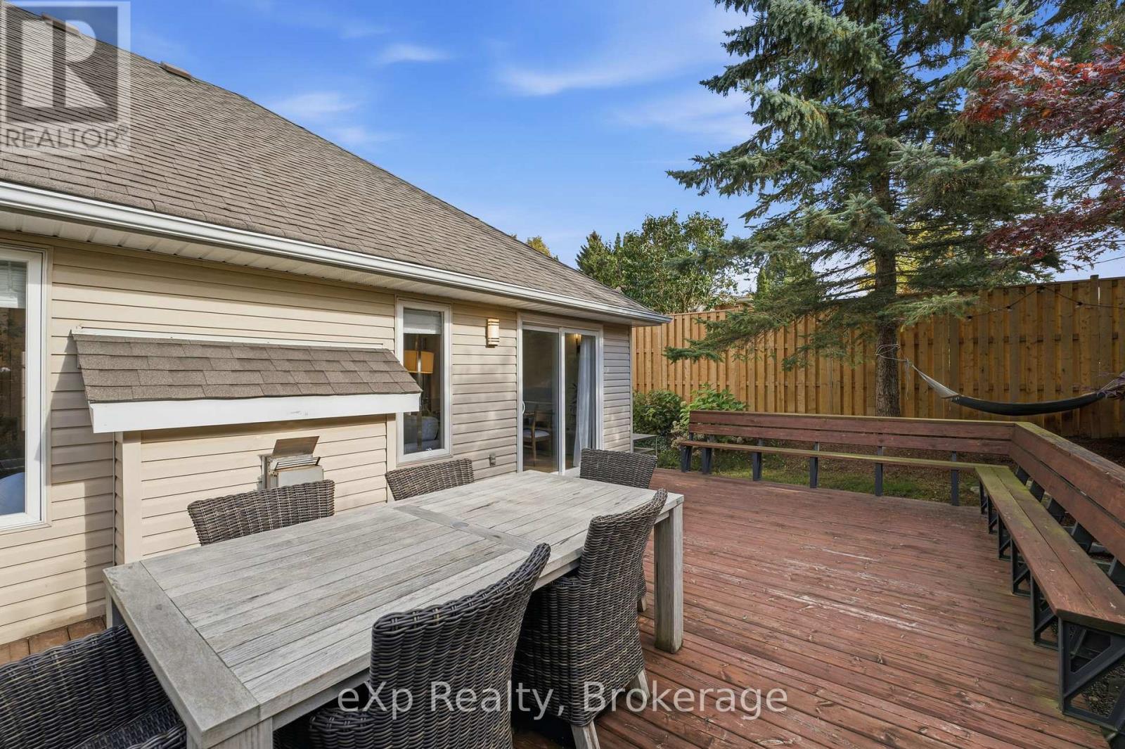 32 Dickinson Court, Centre Wellington, Ontario  N0B 1S0 - Photo 39 - X12913260