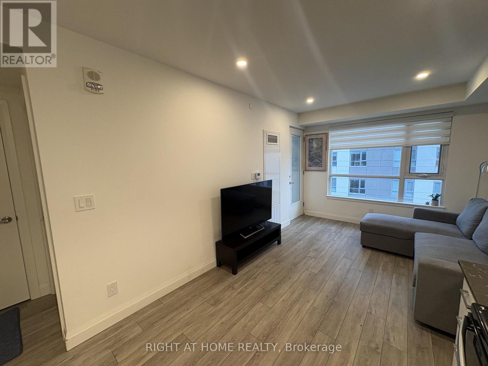 805 - 58 Lakeside Terrace, Barrie, Ontario  L4M 0L5 - Photo 5 - S12914984