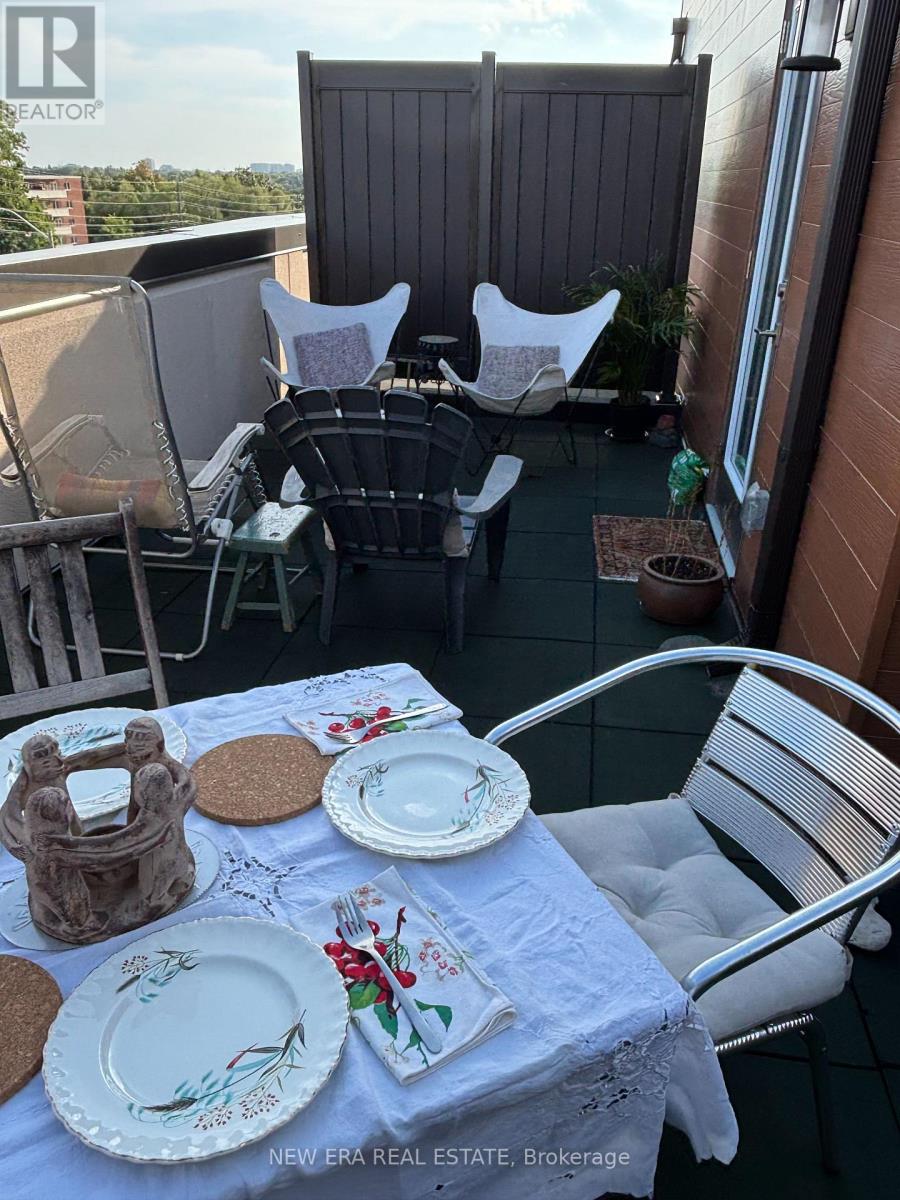 7 - 4015 Hickory Drive, Mississauga, Ontario  L4W 1L1 - Photo 27 - W12846346