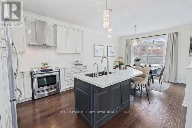 67 Hidden Lake Trail, Halton Hills, Ontario  L7G 0K6 - Photo 2 - W12903366