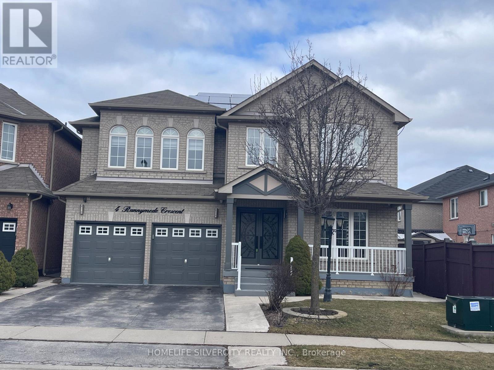 4 RUNNYMEDE CRESCENT, Brampton, Ontario
