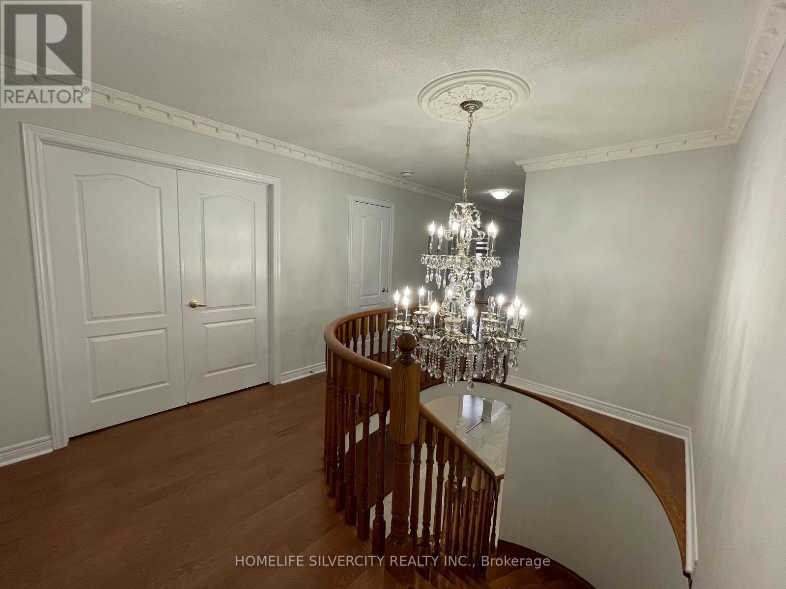 4 Runnymede Crescent, Brampton, Ontario  L6R 0L3 - Photo 21 - W12917994