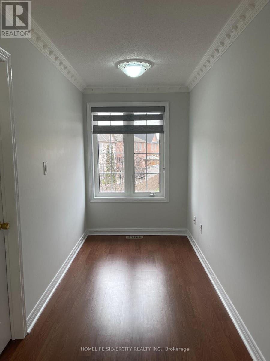 4 Runnymede Crescent, Brampton, Ontario  L6R 0L3 - Photo 23 - W12917994