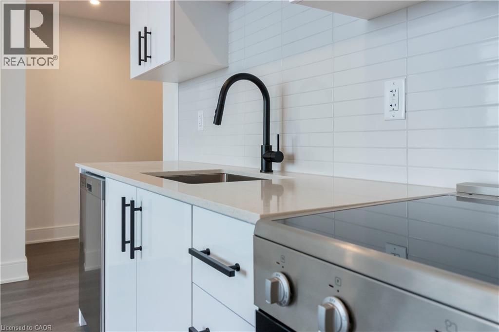 25 Wellington Street S Unit# 2003, Kitchener, Ontario  N2G 0G5 - Photo 8 - 40813734