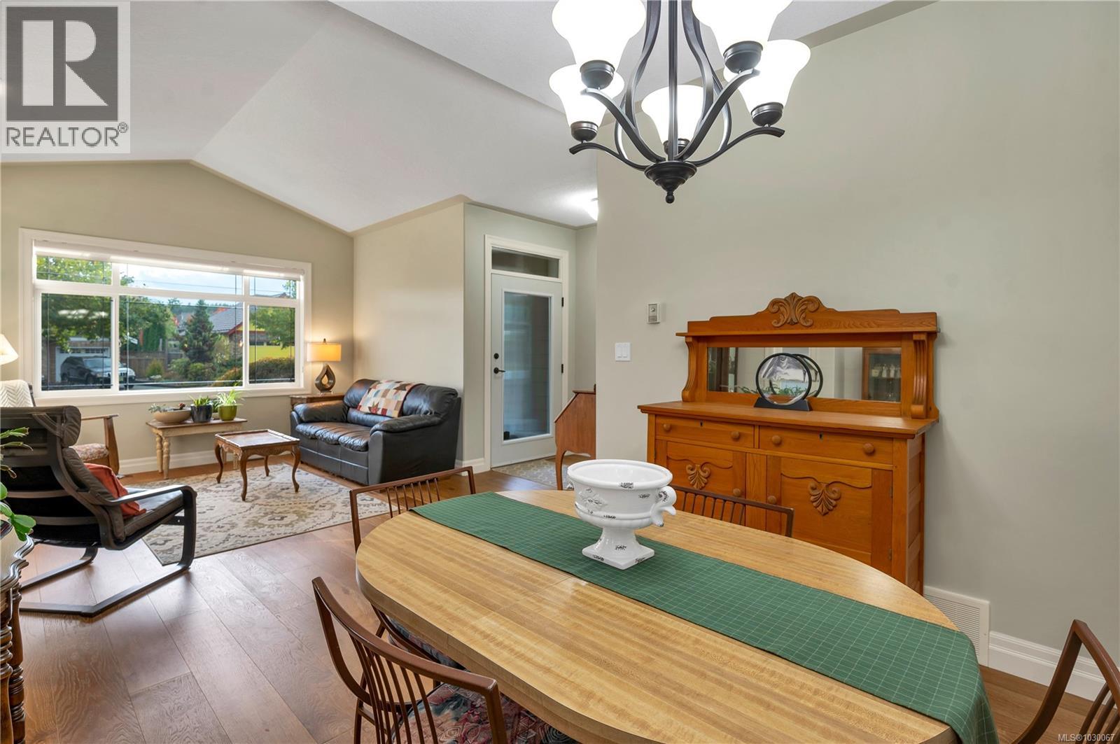 236 Virginia Dr, Campbell River, British Columbia  V9W 8H7 - Photo 10 - 1030067