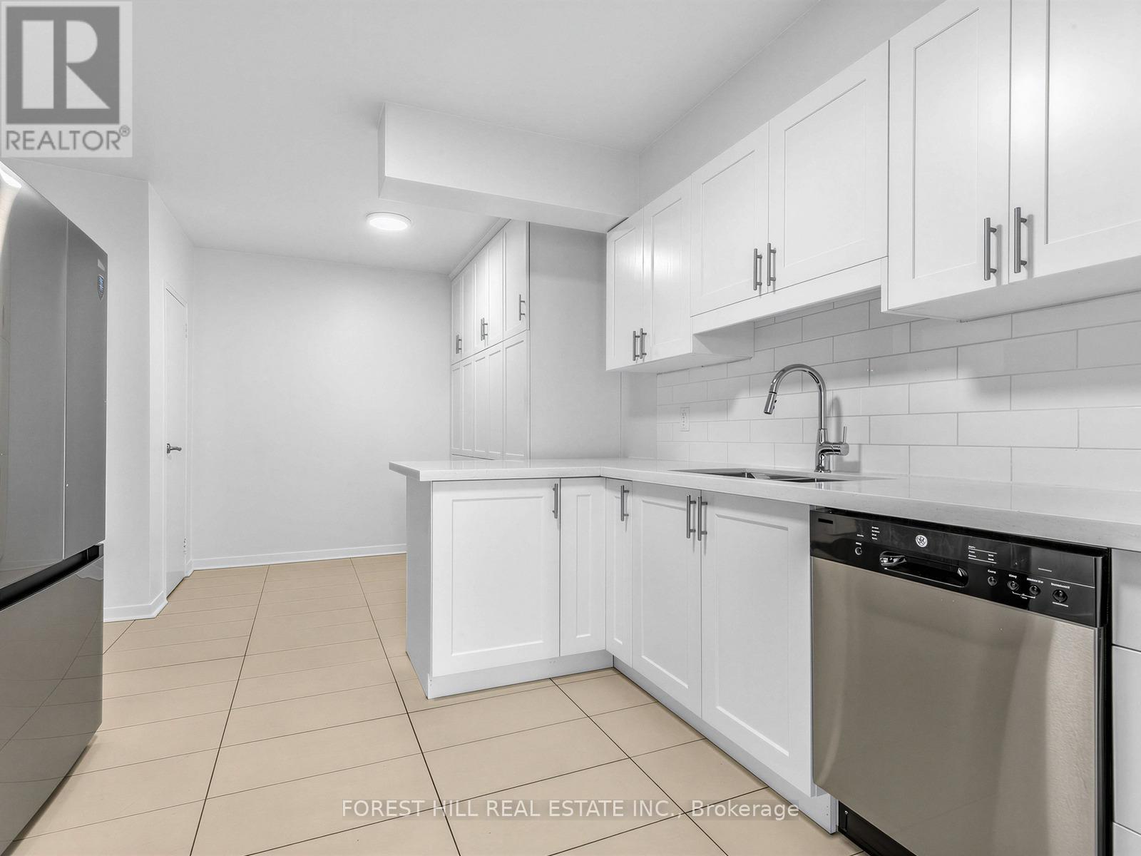 306 - 2500 Bathurst Street, Toronto (Forest Hill North), Ontario  M6B 2Y8 - Photo 14 - C12855274