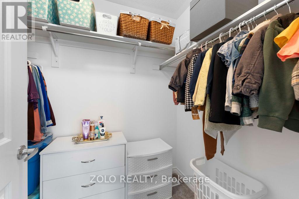 23 Kingsbury Trail, Barrie, Ontario  L9J 0W8 - Photo 23 - S12922412