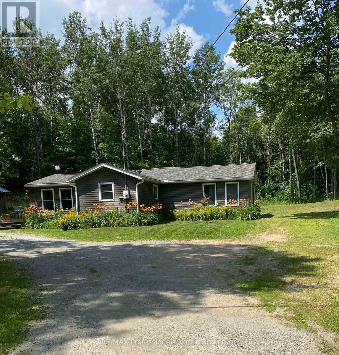 1627 Old Donald Road, Dysart Et Al (Dysart), Ontario  K0M 1S0 - Photo 2 - X12922702