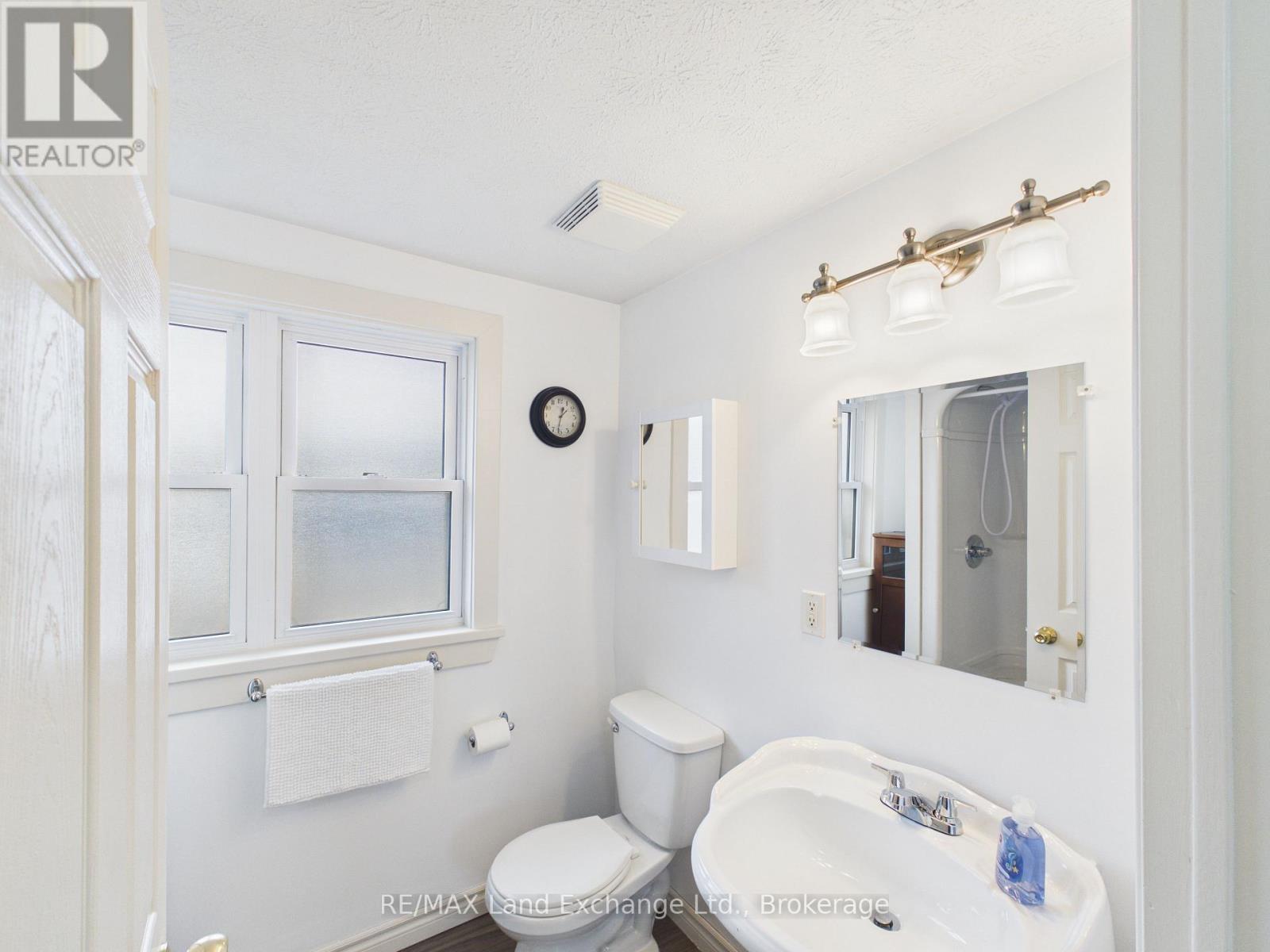 842 Olde Victoria Street, Kincardine, Ontario  N2Z 2B3 - Photo 16 - X12922776