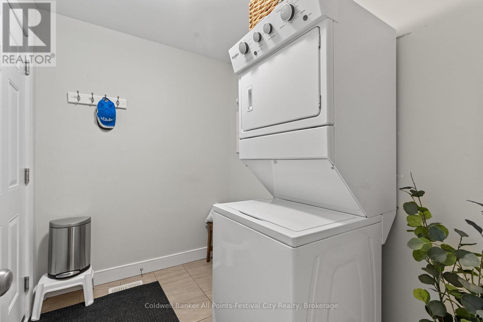 44 Huron Heights Drive, Ashfield-Colborne-Wawanosh (Colborne), Ontario  N7A 0B2 - Photo 12 - X12922876