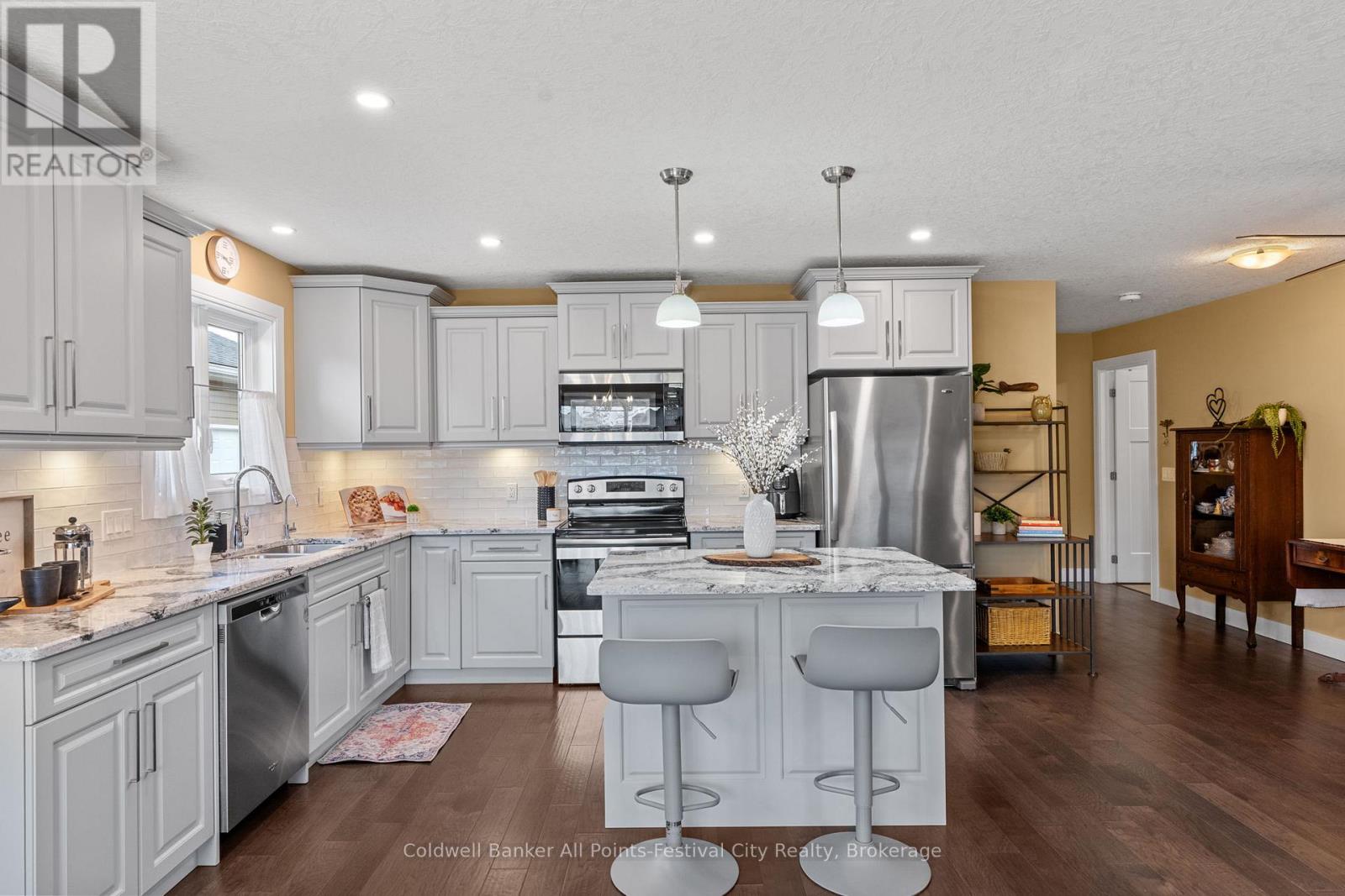 44 Huron Heights Drive, Ashfield-Colborne-Wawanosh (Colborne), Ontario  N7A 0B2 - Photo 17 - X12922876