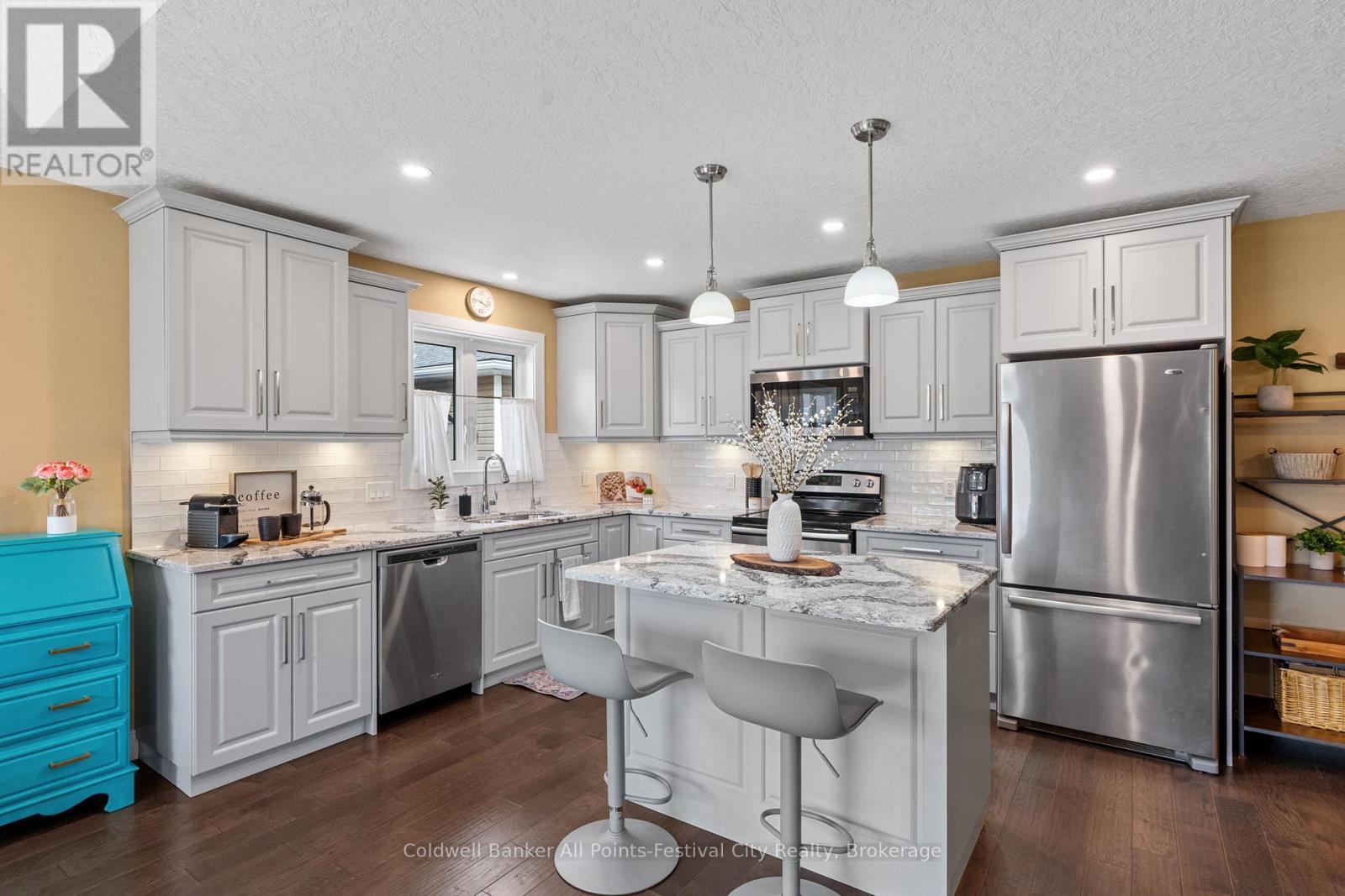 44 Huron Heights Drive, Ashfield-Colborne-Wawanosh (Colborne), Ontario  N7A 0B2 - Photo 18 - X12922876