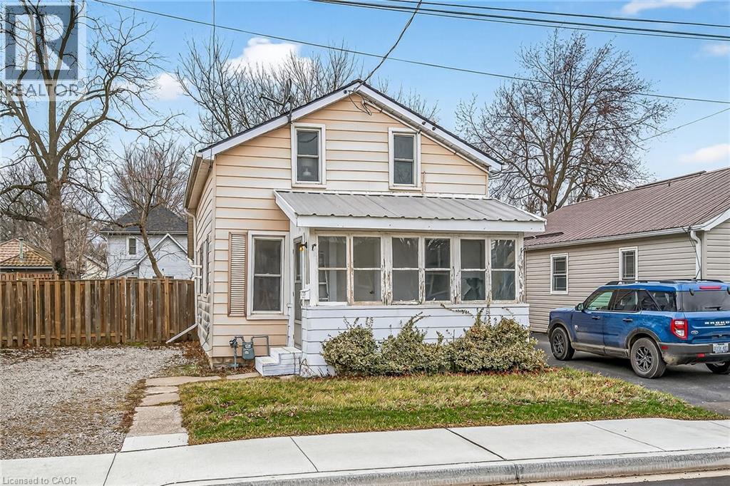 422 Griffith Street, Dunnville, Ontario  N1A 2P3 - Photo 3 - 40798844