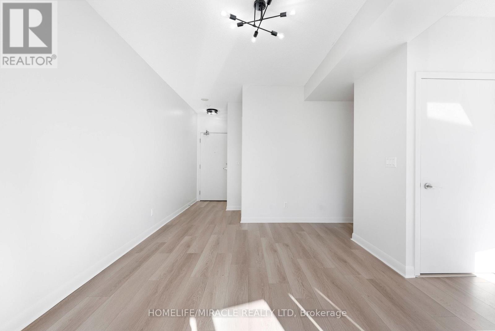 806 - 15 Bruyeres Mews, Toronto (Niagara), Ontario  M5V 0A7 - Photo 12 - C12922722