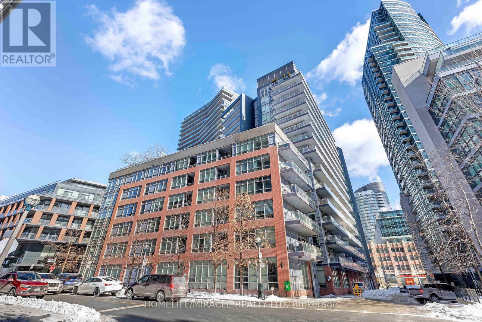 806 - 15 Bruyeres Mews, Toronto (Niagara), Ontario  M5V 0A7 - Photo 2 - C12922722