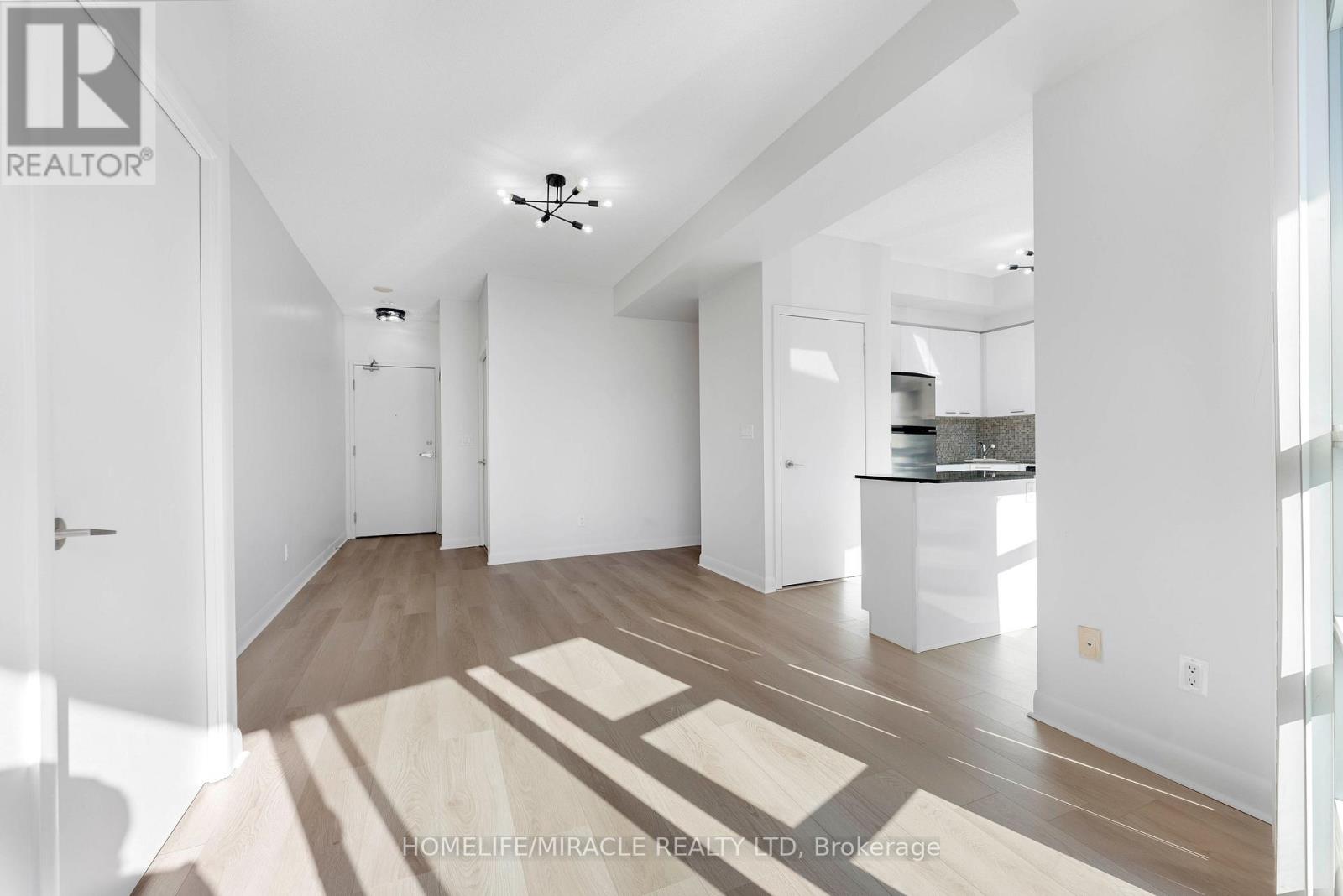 806 - 15 Bruyeres Mews, Toronto (Niagara), Ontario  M5V 0A7 - Photo 23 - C12922722