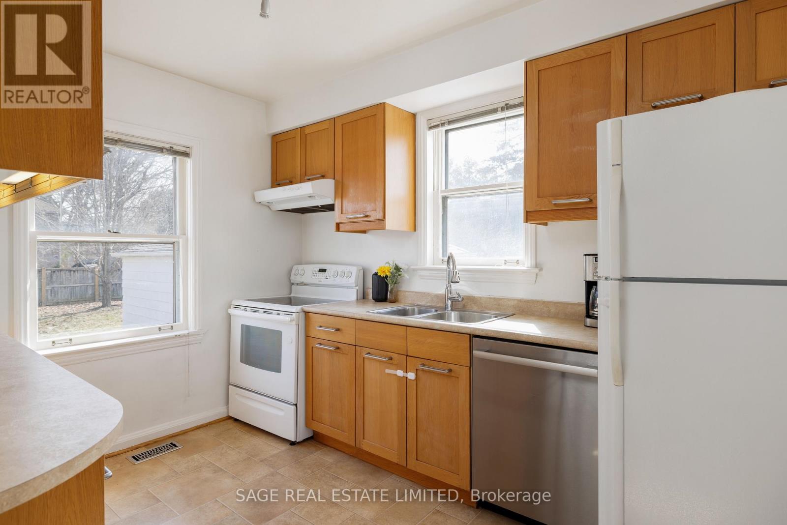 45 Grantbrook Street, Toronto, Ontario  M2R 2E8 - Photo 13 - C12922772