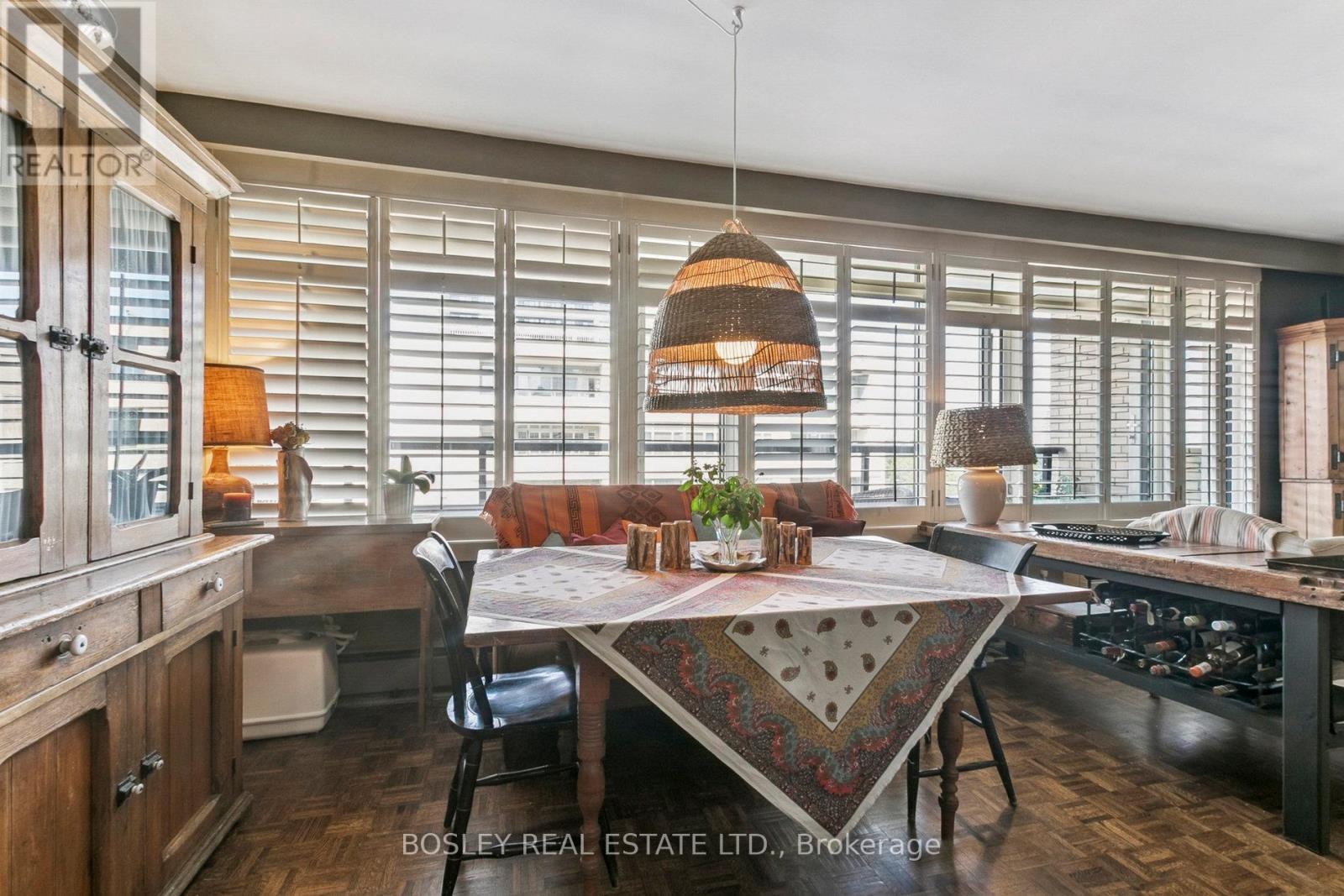 1001 - 575 Avenue Road S, Toronto (Yonge-St. Clair), Ontario  M4V 2K2 - Photo 13 - C12922832