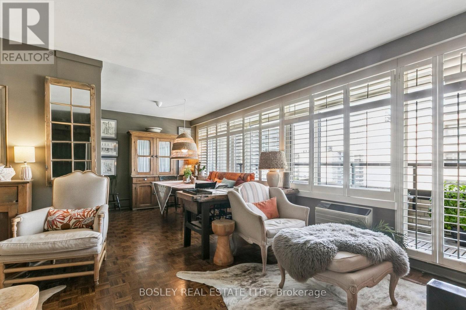 1001 - 575 Avenue Road S, Toronto (Yonge-St. Clair), Ontario  M4V 2K2 - Photo 9 - C12922832