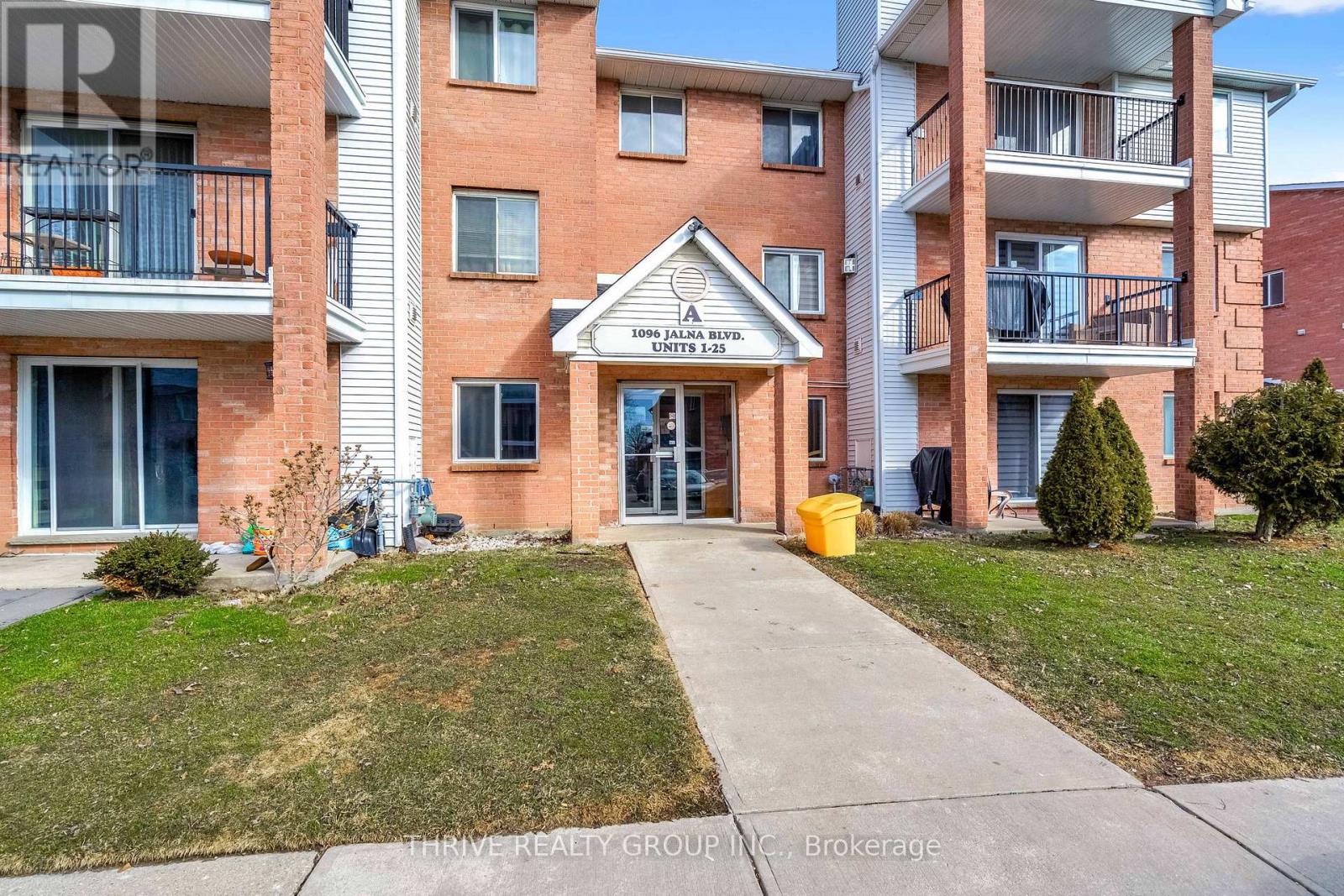17 - 1096 Jalna Boulevard, London South, Ontario  N6E 3B8 - Photo 2 - X12922726