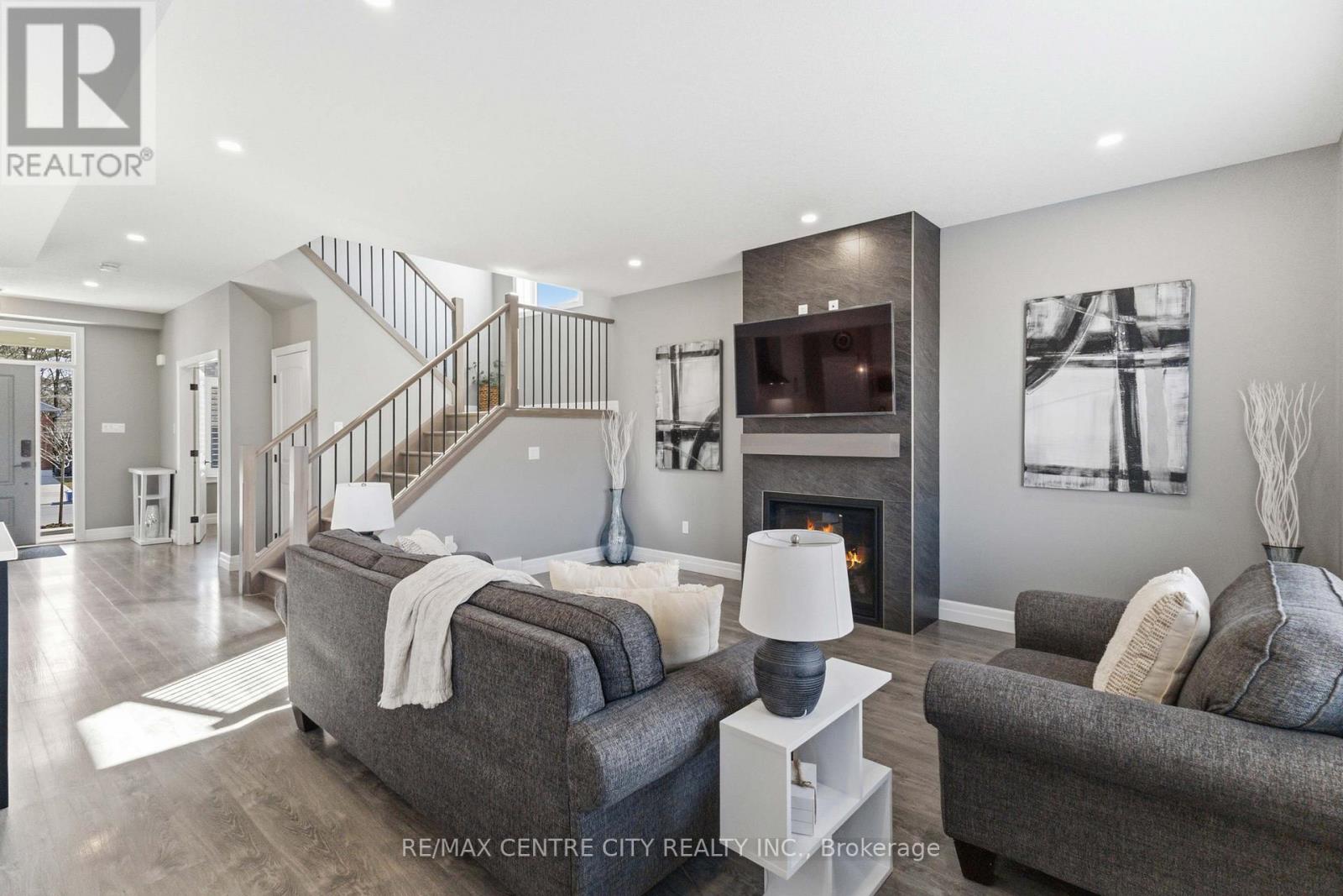 85 Mill Pond Crescent, Thames Centre, Ontario  N0L 1G2 - Photo 16 - X12922746