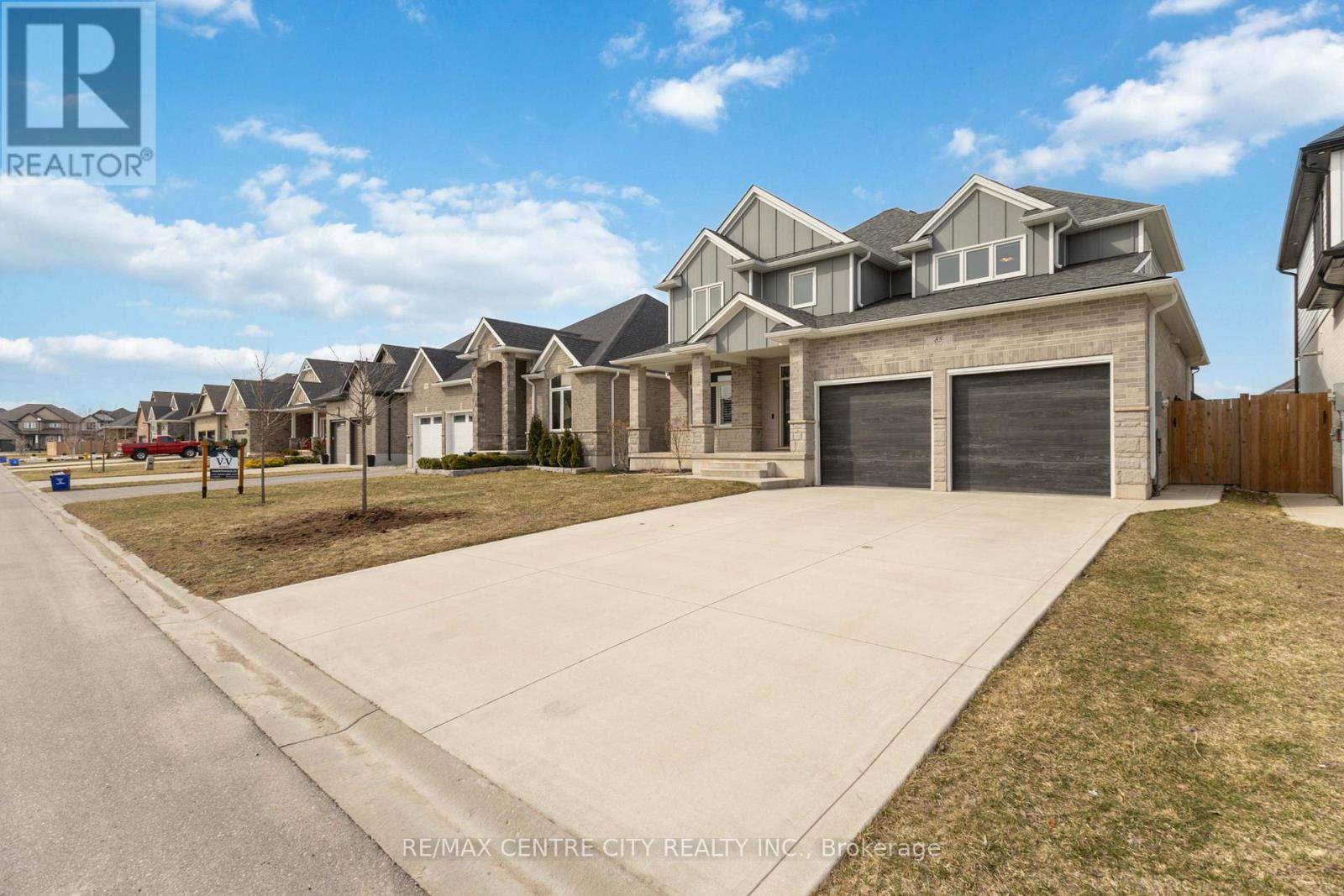 85 Mill Pond Crescent, Thames Centre, Ontario  N0L 1G2 - Photo 2 - X12922746