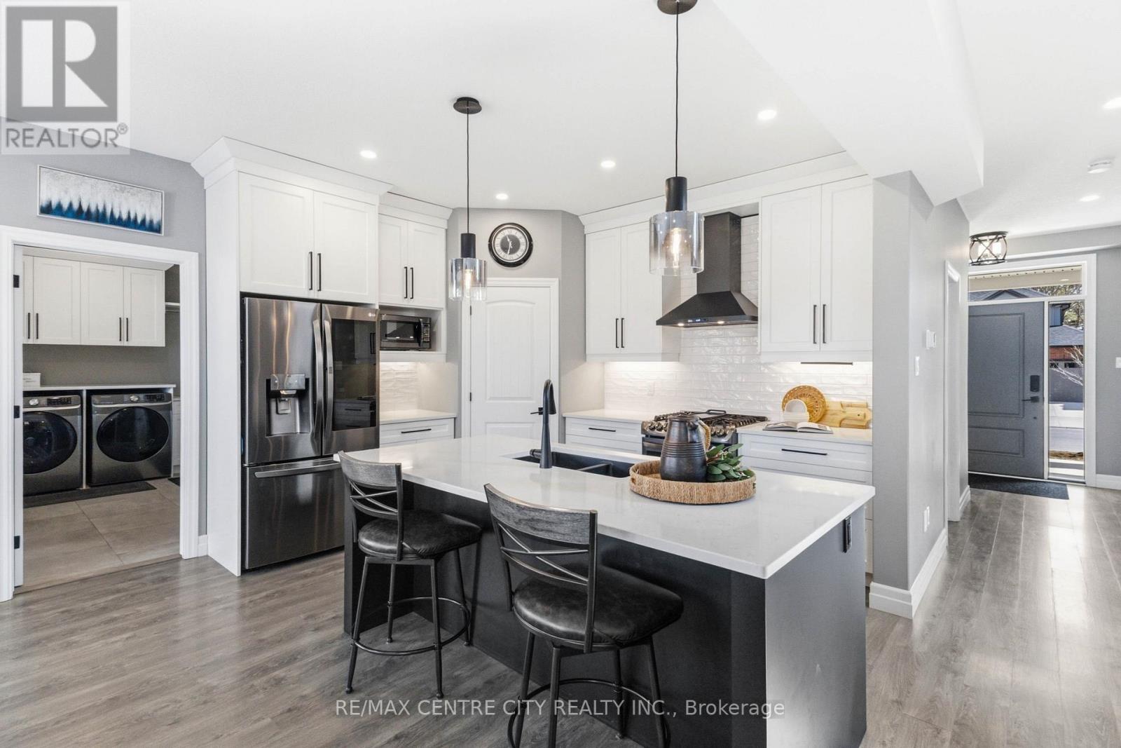 85 Mill Pond Crescent, Thames Centre, Ontario  N0L 1G2 - Photo 20 - X12922746