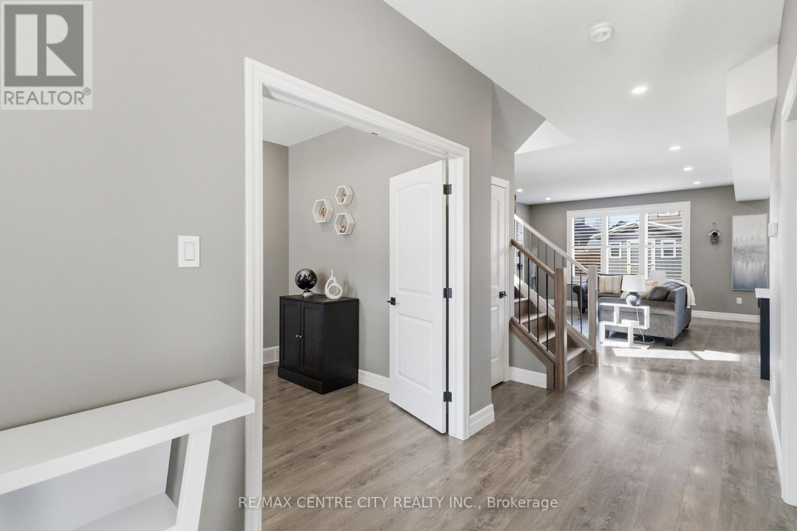 85 Mill Pond Crescent, Thames Centre, Ontario  N0L 1G2 - Photo 6 - X12922746