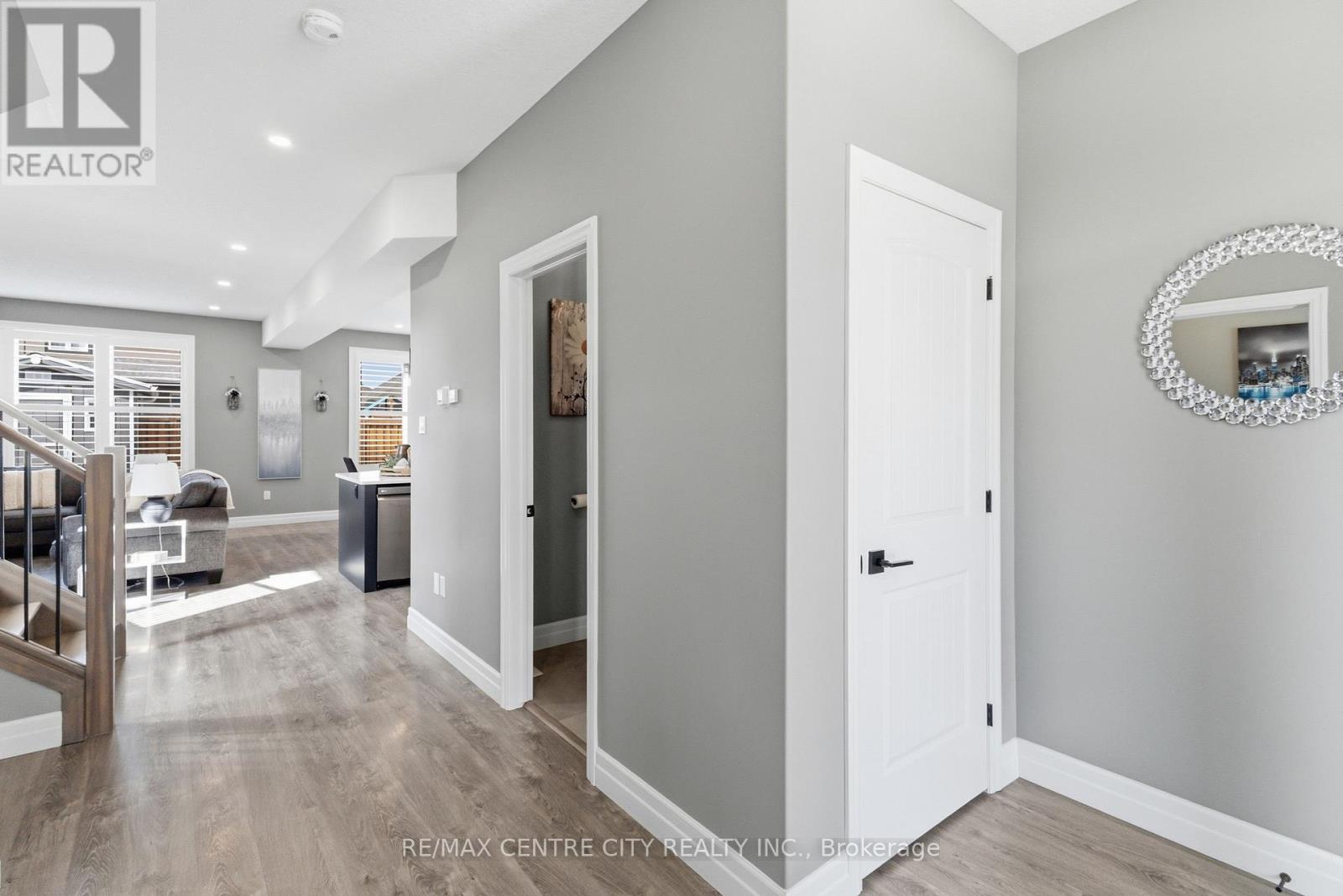 85 Mill Pond Crescent, Thames Centre, Ontario  N0L 1G2 - Photo 7 - X12922746