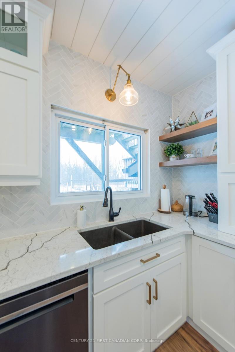 46254 New Sarum Line, Central Elgin, Ontario  N5P 3S7 - Photo 19 - X12922748