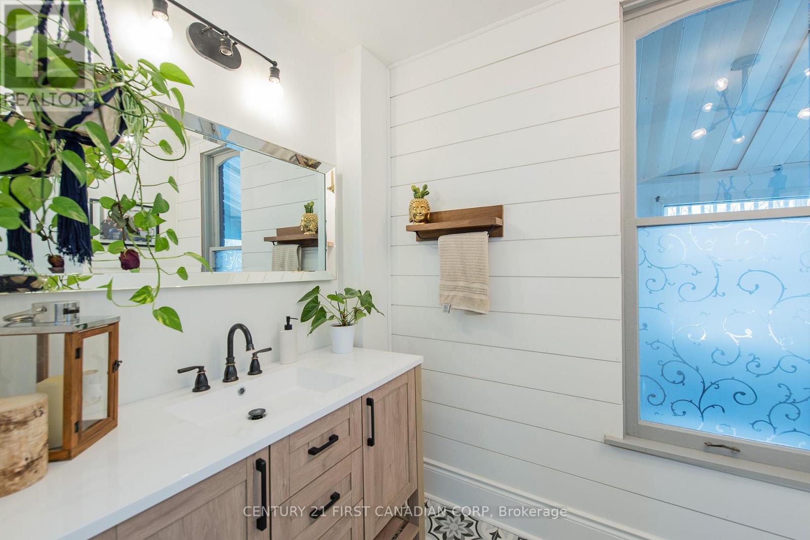 46254 New Sarum Line, Central Elgin, Ontario  N5P 3S7 - Photo 21 - X12922748