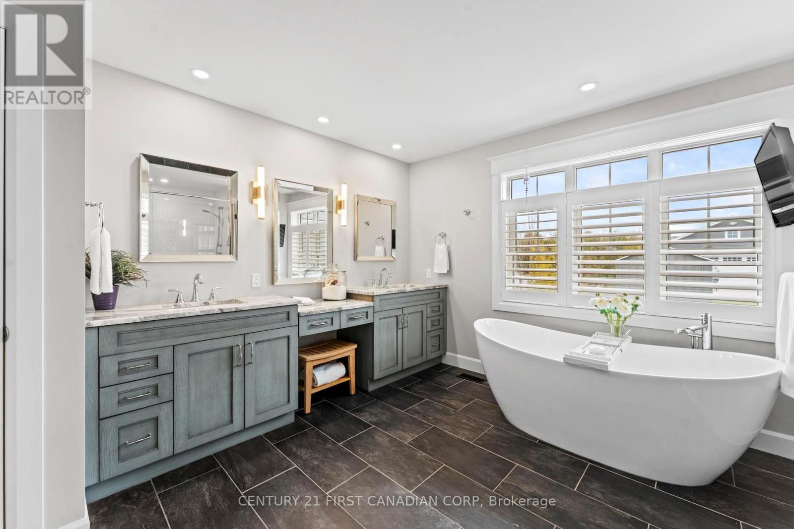 96 Tuyll Street, Bluewater, Ontario  N0M 1G0 - Photo 16 - X12922842