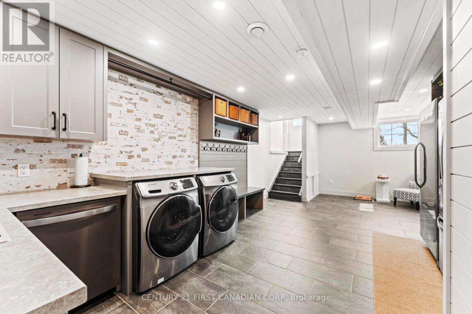 96 Tuyll Street, Bluewater, Ontario  N0M 1G0 - Photo 33 - X12922842