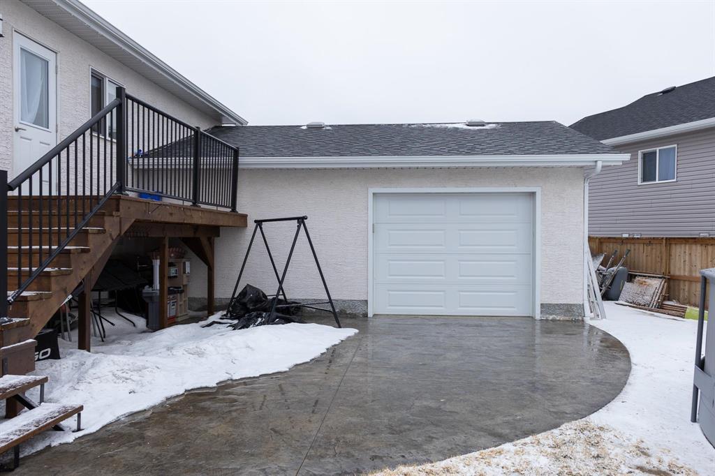 85 York Crescent, Steinbach, Manitoba  R5G 2V4 - Photo 36 - 202605514