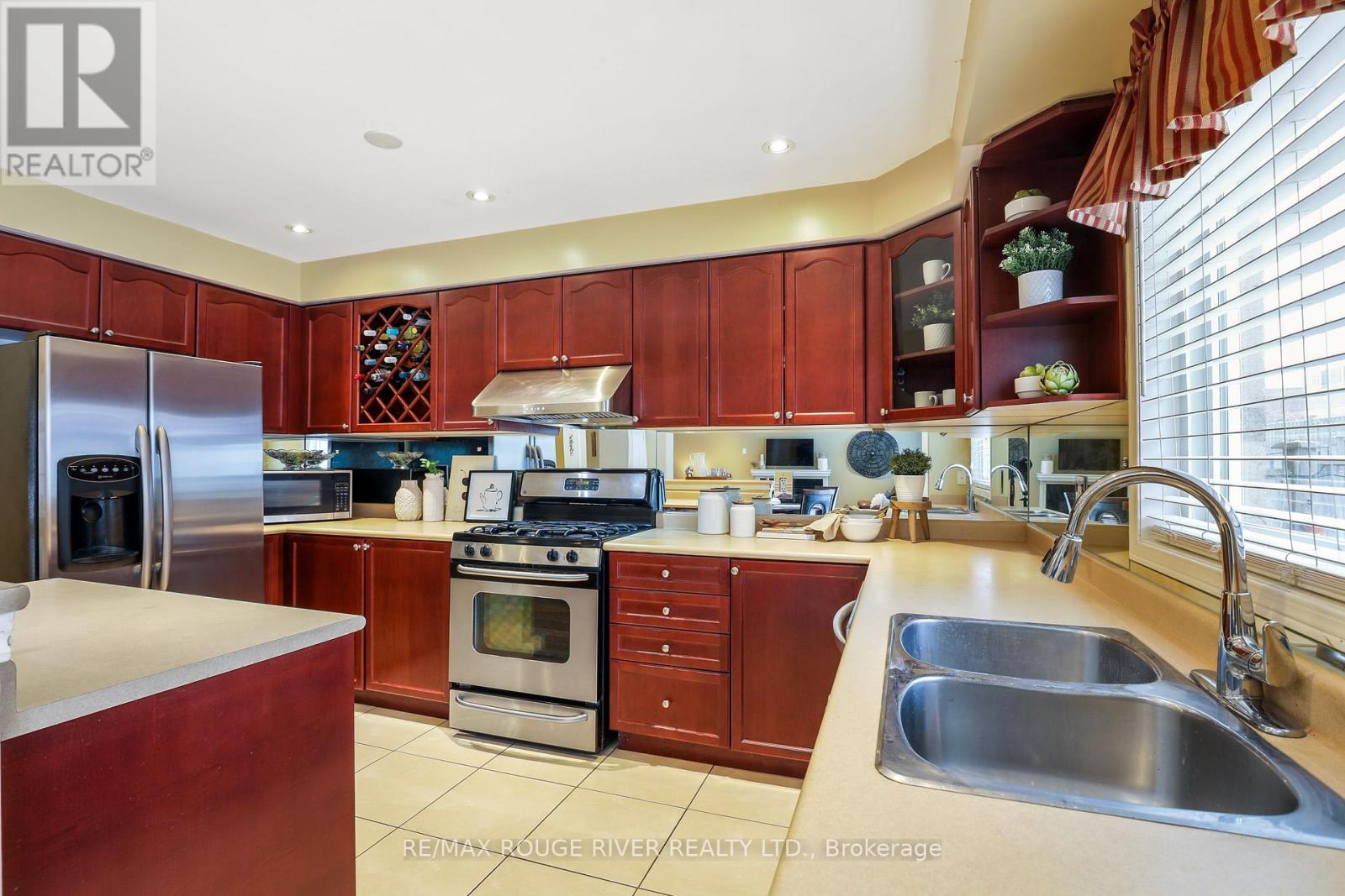 14 Clapperton Drive, Ajax, Ontario  L1T 4X9 - Photo 15 - E12922706