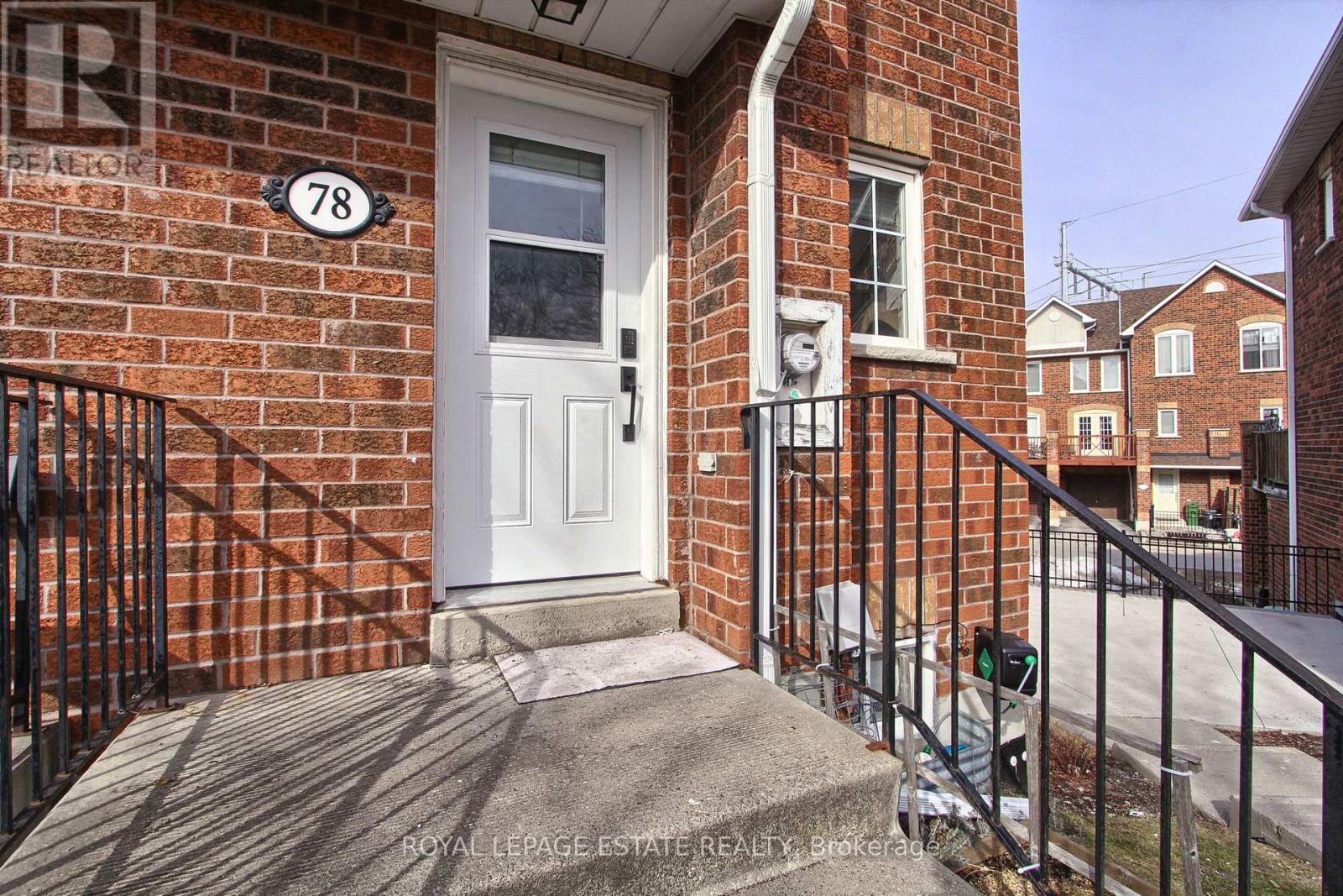 78 - 2 Hedge End Road, Toronto, Ontario  M1B 5Z8 - Photo 2 - E12922816