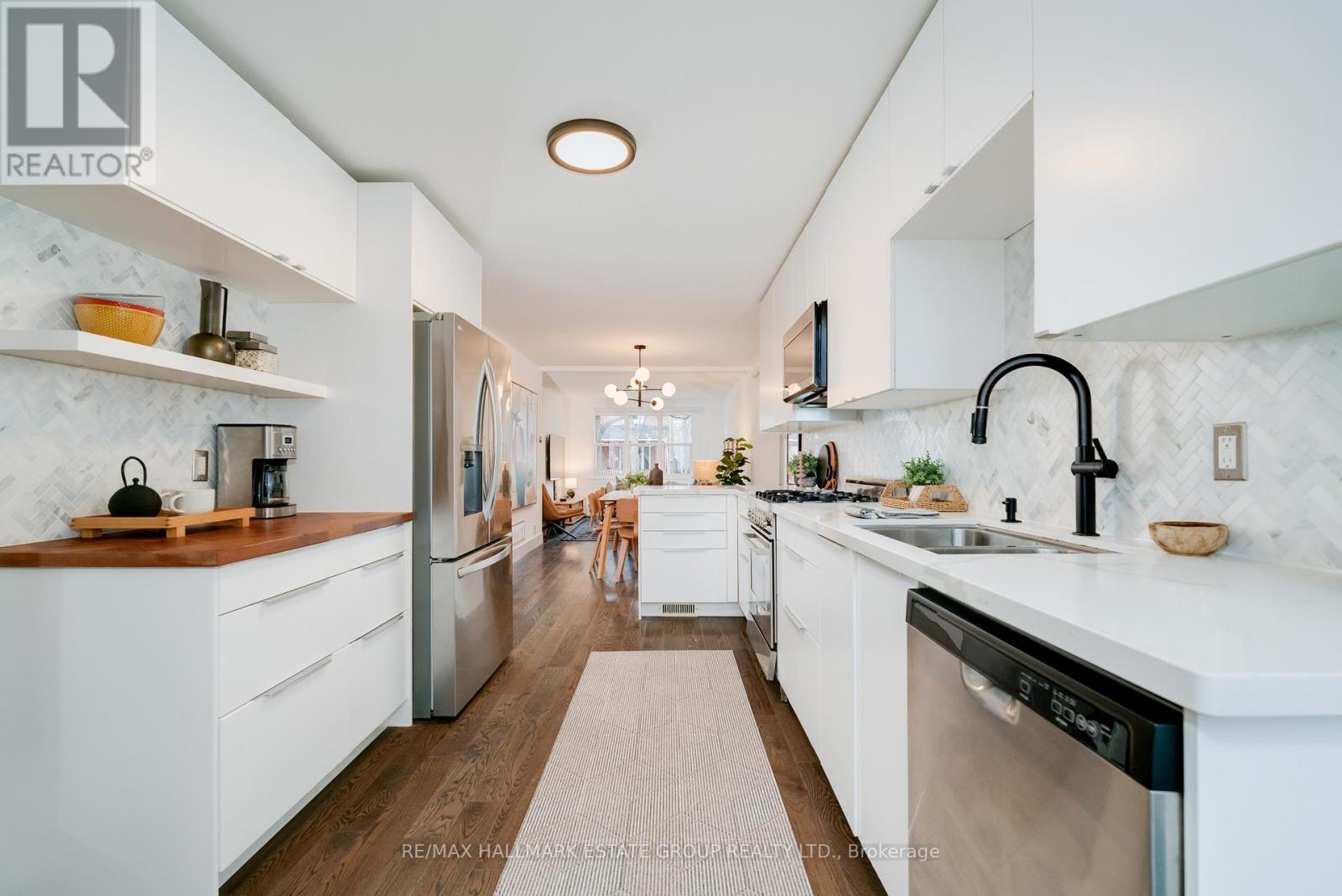 11 Austin Avenue, Toronto, Ontario  M4M 1V7 - Photo 16 - E12922872