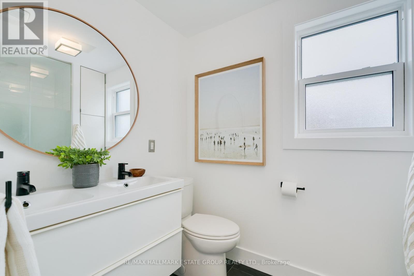 11 Austin Avenue, Toronto, Ontario  M4M 1V7 - Photo 23 - E12922872