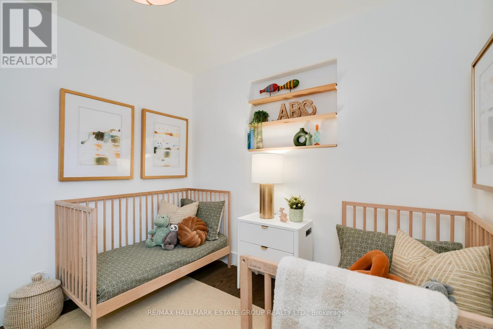 11 Austin Avenue, Toronto, Ontario  M4M 1V7 - Photo 26 - E12922872