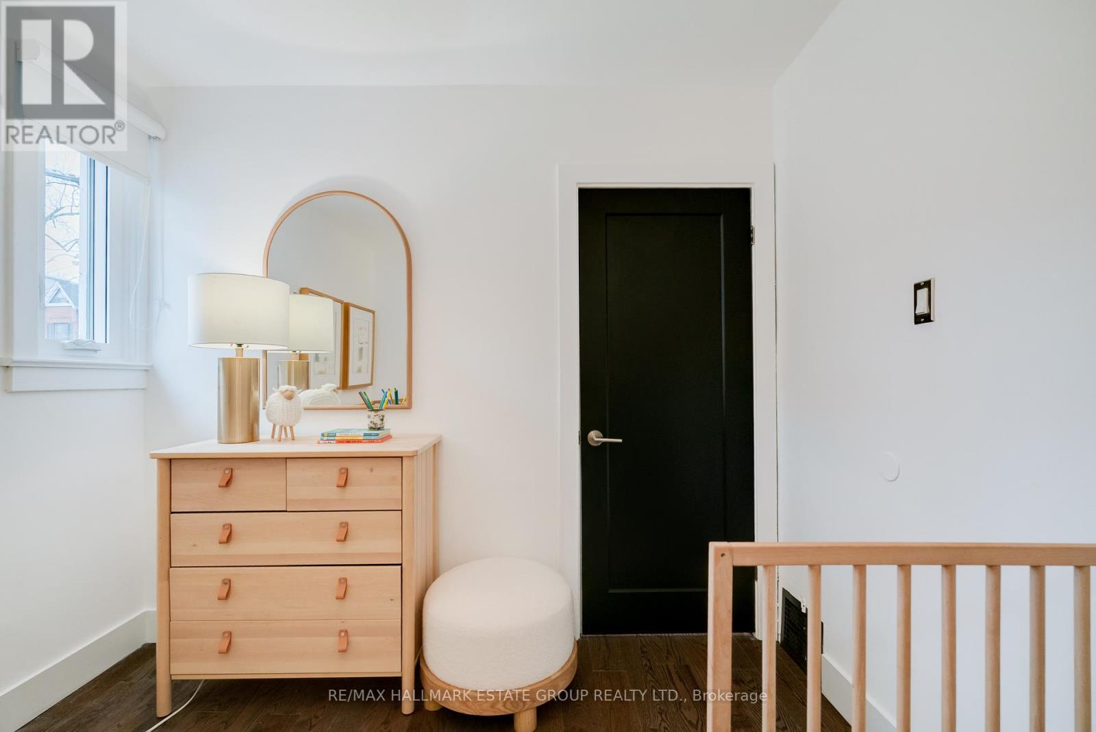 11 Austin Avenue, Toronto, Ontario  M4M 1V7 - Photo 27 - E12922872