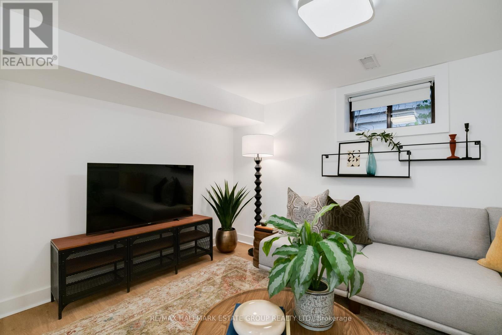 11 Austin Avenue, Toronto, Ontario  M4M 1V7 - Photo 33 - E12922872